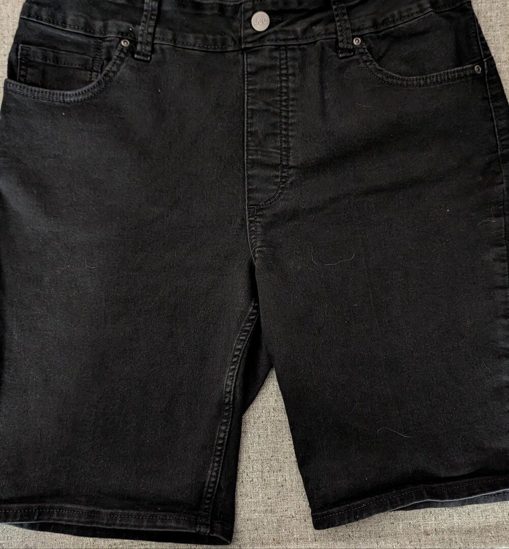 Lee Cotton Bermuda Slim Fit Black Denim Shorts Size 16